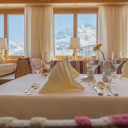 Edelweiss Hochsoelden Superior Hotel 4*