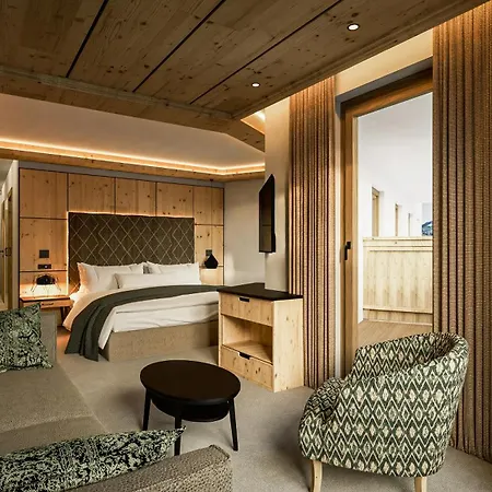 Отель Edelweiss Hochsoelden Superior 4*