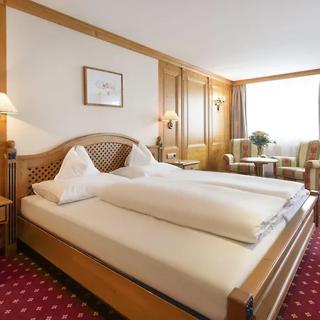 Hotel Edelweiss Hochsoelden Superior 4*